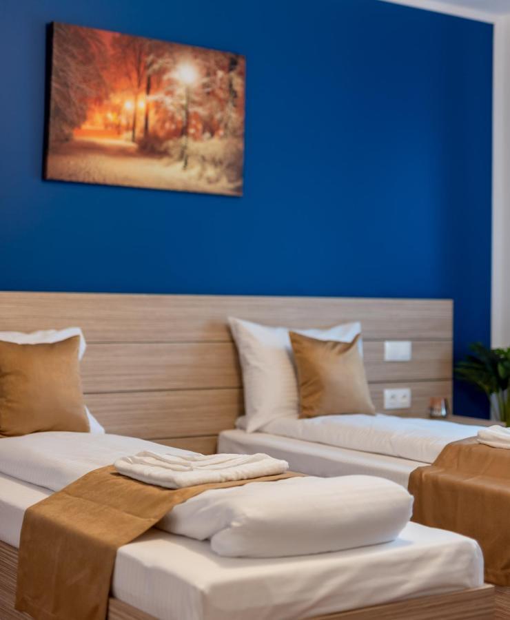 Escala Rooms Ghimbav Exterior photo